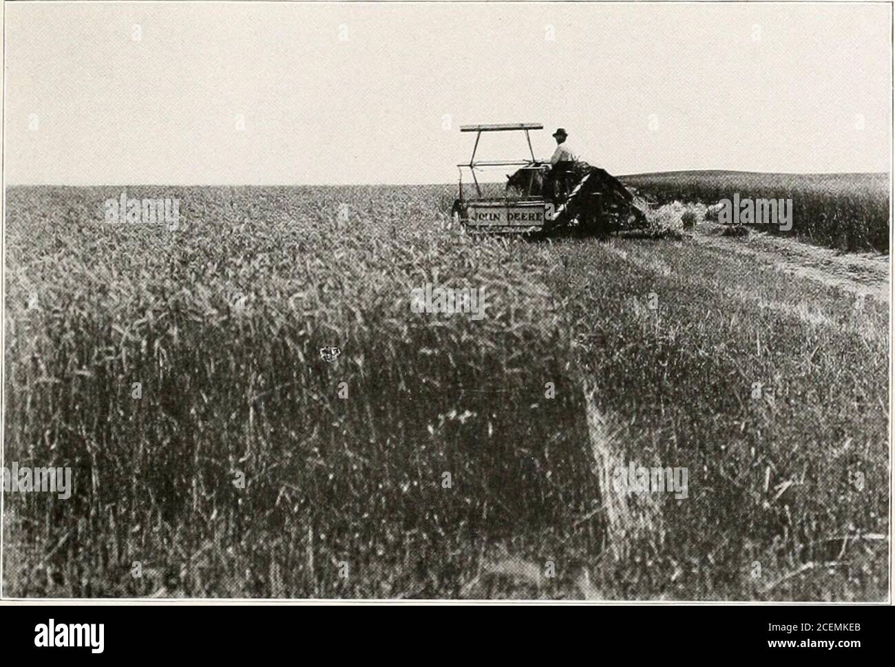 . North Dakota Geschichte und Menschen; Umrisse der amerikanischen Geschichte. Mit einer allgemeinen Aufsicht über alle minderwertigen Gerichte. Diese Kontrolle ist jedoch durch solche Vorschriften und Einschränkungen, wie möglicherweise gesetzlich vorgeschrieben. Die Verfassung ermächtigte ferner den Obersten Gerichtshof, originalwrits of injunction, mandamus, quo warranto, habeas corpus, und solche otherremedial writes, wie notwendig sein, in der Ausübung seiner Zuständigkeit. Keine Jury kann im Obersten Gerichtshof erlaubt werden, aber in den richtigen Fällen, wo Tatsachen müssen geklärt werden, bevor das Gericht kann schließlich die Fragen entscheiden, kann es c Stockfoto