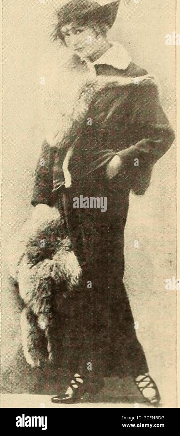 . Beliebte Strom-Magazin in einfachem Englisch. Lord Lytton, Enkel des Romanciers Bulwer Lytton, einer der besten internationalen Skater in Wengen, England. Haben Sie eine Tasche in Ihrem Rock?Sie sind alle die gehen jetzt. Diese junge Frau, die sich dafür einsetzt, erklärt die Idee von ihrem kleinen Bruder. Bürgermeister John P. Mitchell von NewYork warf in den Schalter, um die Sprengung für das Abreißen der Schranke im Ashokan Aquädukt zu feuern.Dieses Bild wurde 470 Fuß über der Oberfläche aufgenommen. 125* POPULÄRER STROM und die WELTEN VORAUS Irwin MaxwellGregg und GraceMargaret Knoll, das erste Paar zu bemarr Stockfoto