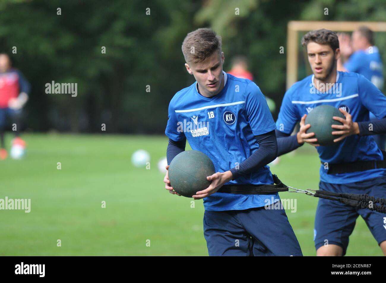 Zweiter Verein karlsruher sc in Ausbildung im Wildpark Kraftzirkel Beim KSC Stockfoto