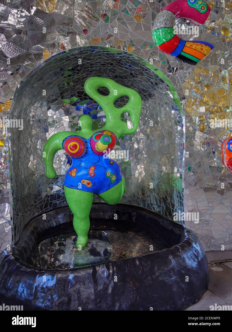 Grotte von Niki de Saint Phalle, großer Garten der barocken