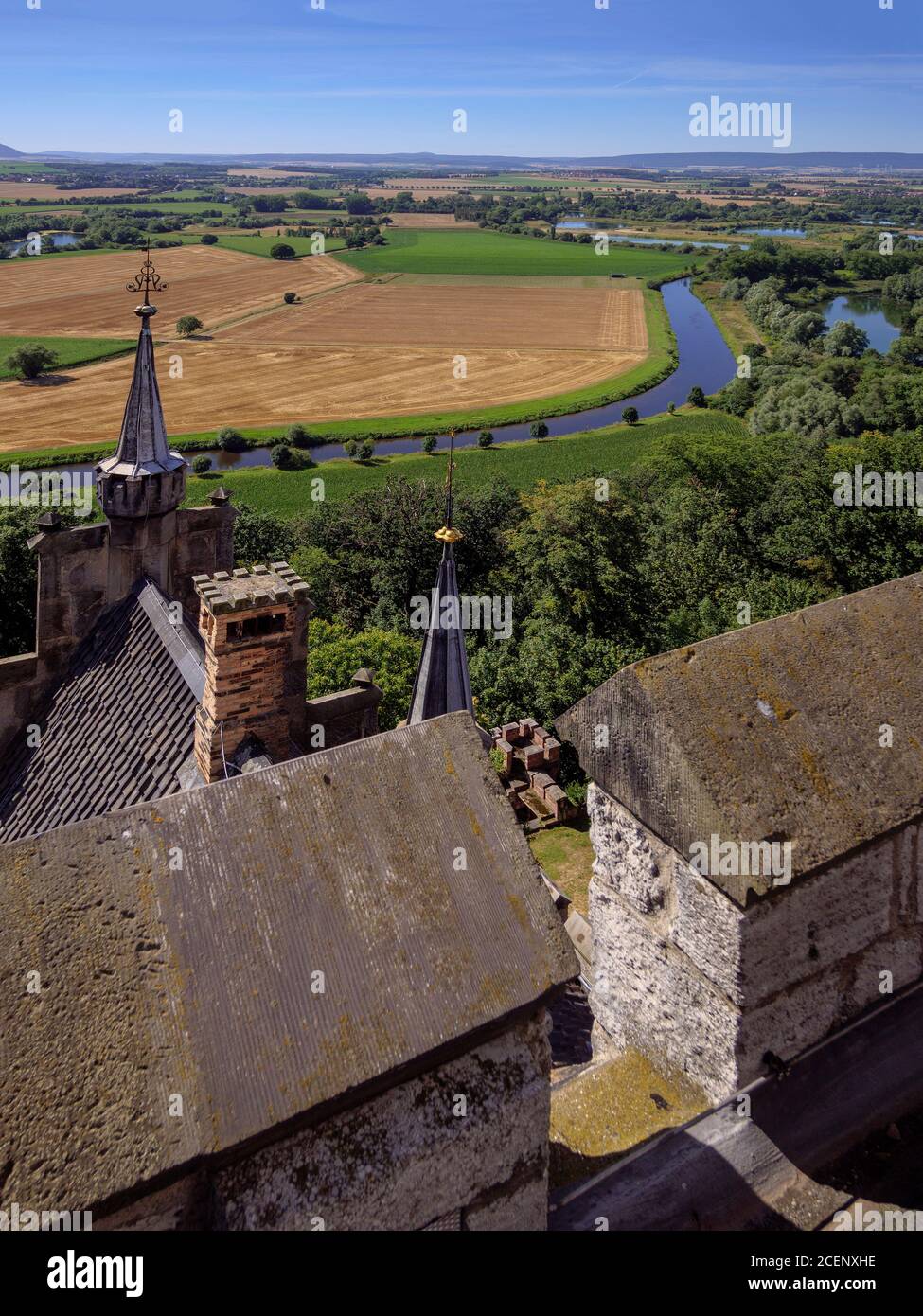 Blick vom Hauptturm auf das Leinetal, Welfen - Schloss Marienburg bei Pattensen, Niedersachsen, Deutschland, Europa Leine - Blick aus Stockfoto