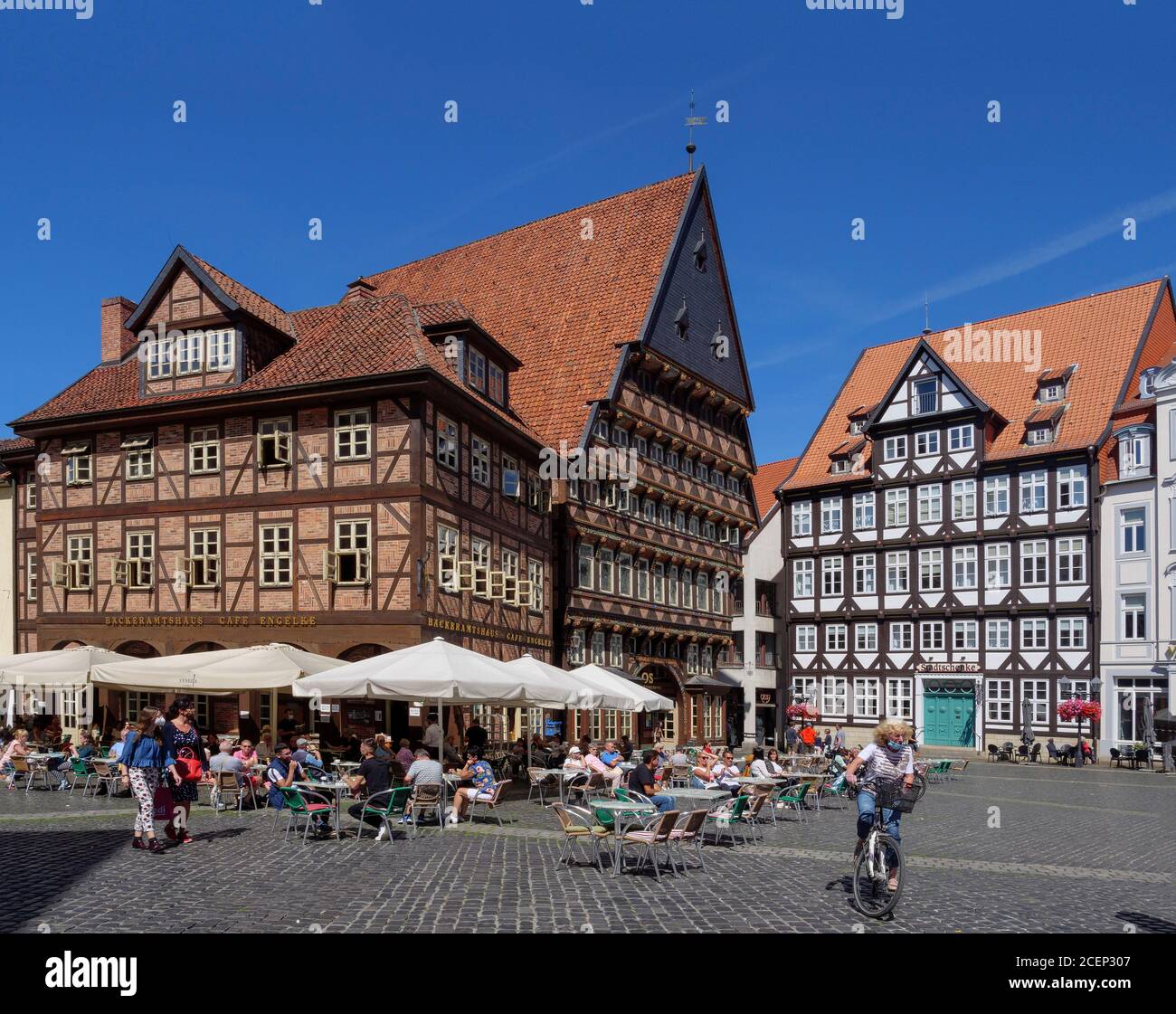 Bäckeramtshaus-Café Engelke, Museum Knochenhauerhaus und Stadtschenke am historischen Marktplatz, Hildesheim, Niedersachsen, Deutschland, Europa Bäcke Stockfoto