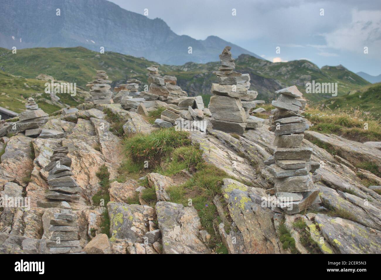 Steinfiguren am San Bernardino Pass Stockfoto