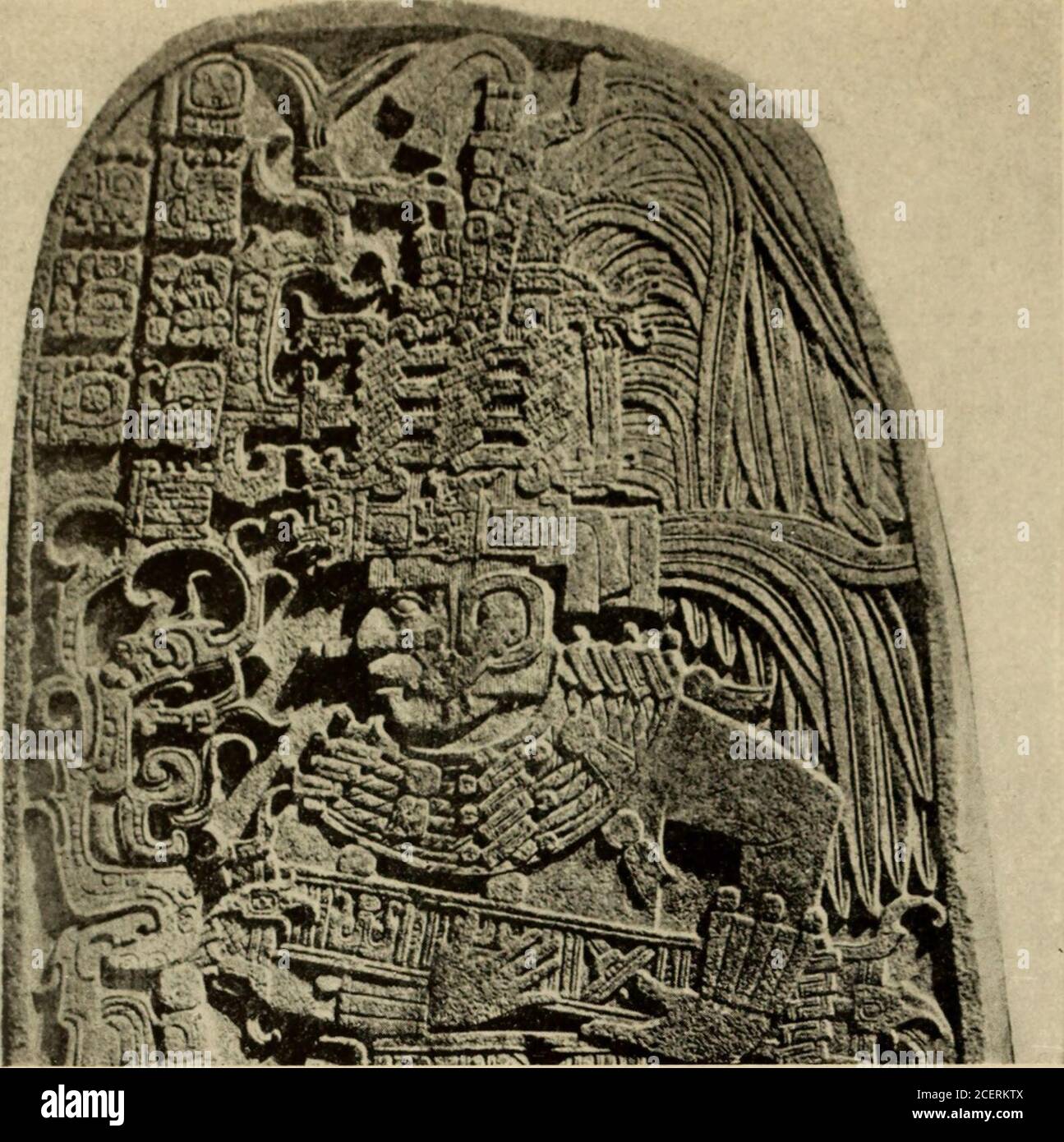 . Broschüre. , MEXIKO Unbekannte Kultur. Diese einfache und kräftige Darstellung einer Hochlandfläche ist charakteristisch für Xahua Steinarbeiten. Die Augen wurden wahrscheinlich mit Schale und Obsidian Guatemala eingelegt, ist ein anderer Stil der Mayasculpture, die der Städte der Usu-macintla Eiver. Hier, bei Yaxcliilan undPiedras Xegras, wurden Lintel von hartem Zapotewood oder von Kalkstein von Szenen in niedrigen Relief geschmückt. Stelen, auch, weredecorated in der gleichen Weise, und, obwohl einige der Relief ist sehr tief, nirgendwo nähert sie Skulptur in theround. Die feinsten Beispiele dieser Schule stammen aus Downstream, A Stockfoto