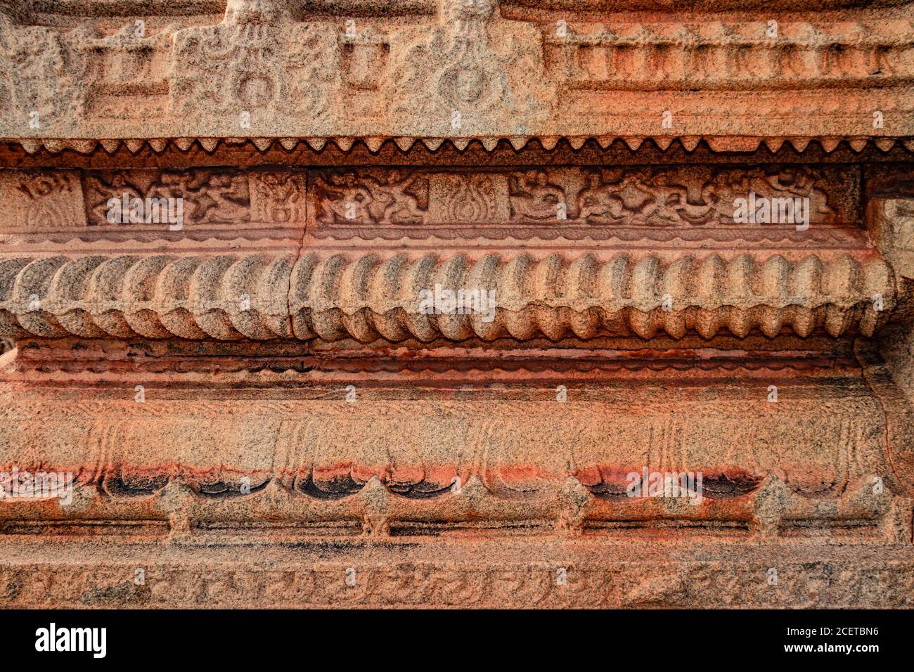 Vithala Tempel Innenraum hampi Ruinen antike Steinkunst aus einzigartigen Winkel Bild wird in hampi karnataka indien genommen. Das beeindruckendste Bauwerk in Hamp Stockfoto