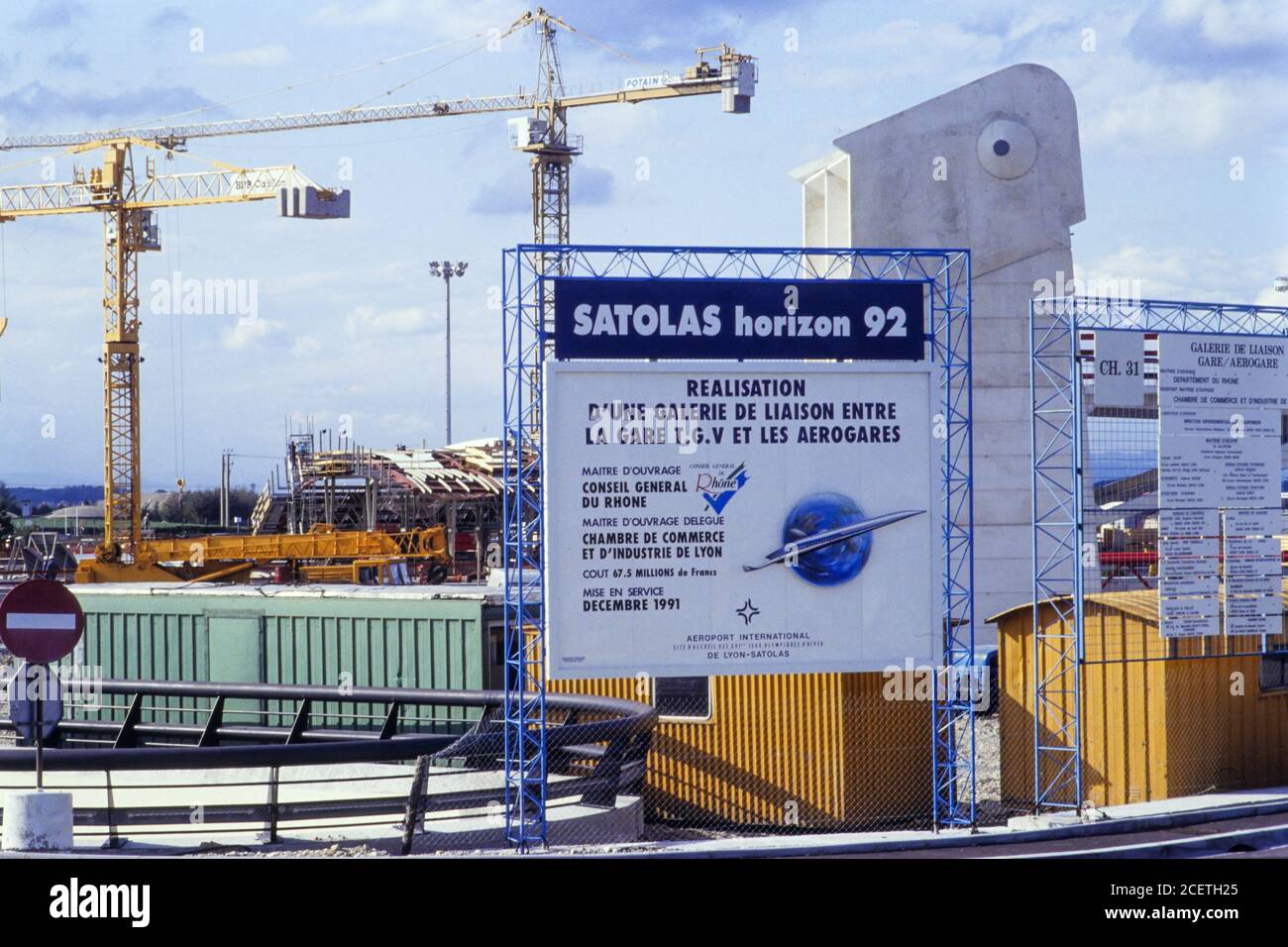 Baustelle des TGV-Bahnhofs, in der Nähe des Flughafens Saint-Exupery, Satolas, Frankreich Stockfoto