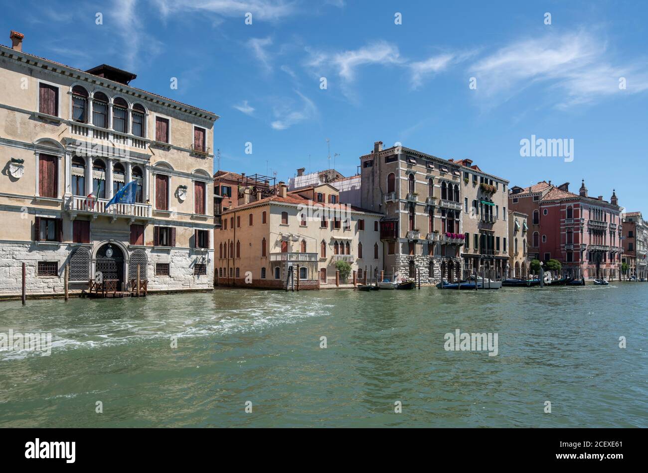 Venedig, Palast am Canal Grande; von links nach rechts: Casa Gussoni Grimani della Vida, Palazzetto da Lezze, Palazzo Boldù a San Felice, Palazzo Contarini Pisani, Palazzo Fontana Rezzonico Stockfoto