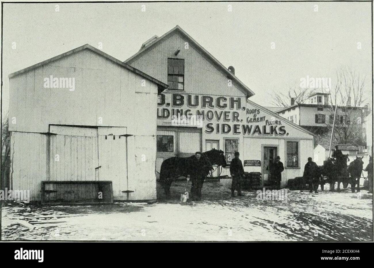 . Malerisches New London und seine Umgebung : Grofton, Mystic, Montville, Waterford, zu Beginn des zwanzigsten Jahrhunderts. Er. Helias war seit zwanzig Jahren ein Mitarbeiter der New LondonFire Department. Inspector of Buildings seit drei Jahren und ist Mitglied des NewLondon Board of Trade und des Board of Relief. Sein Wohnsitz und Büro befindet sich in der Belden Street 6. 128 (malerisch 1Rau Uondon.. HAUPTSITZ DER FIRMA H. O. BURCH CONTRACTING AND MANUFACTURING – HEMPSTEAD STREET. Herr H. 0. Burch ist seit 25 Jahren in New London im Geschäft. Tlie Specialty in der Fertigung Depa Stockfoto