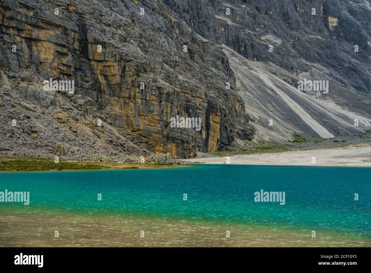 Das Milchmeer, eine türkisfarbene Gletscherlagune in Yading, Sichuan, China. Stockfoto