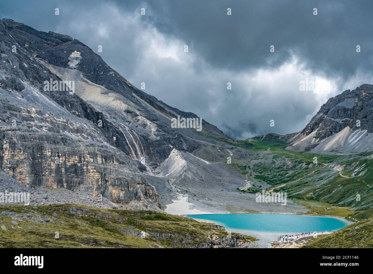 Das Milchmeer, eine türkisfarbene Gletscherlagune in Yading, Sichuan, China. Stockfoto