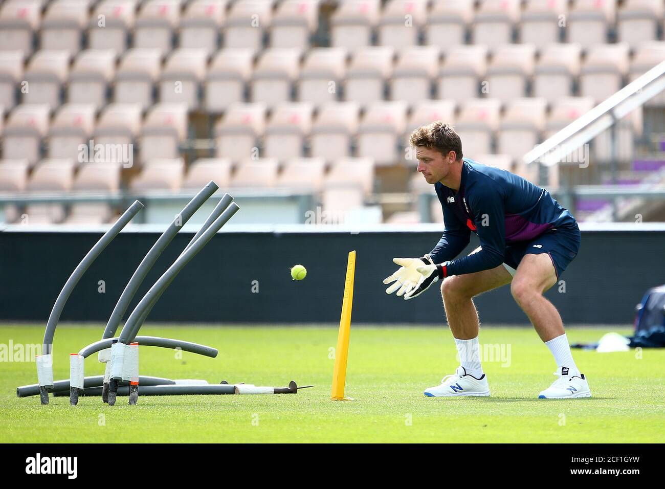 Englands Jos Buttler während einer England-Netzsitzung im Ageas Bowl. Bilddatum: Mittwoch, 2. September 2020. Das Foto sollte lauten: Charlie Crowhurst/POOL/PA Wire. Stockfoto