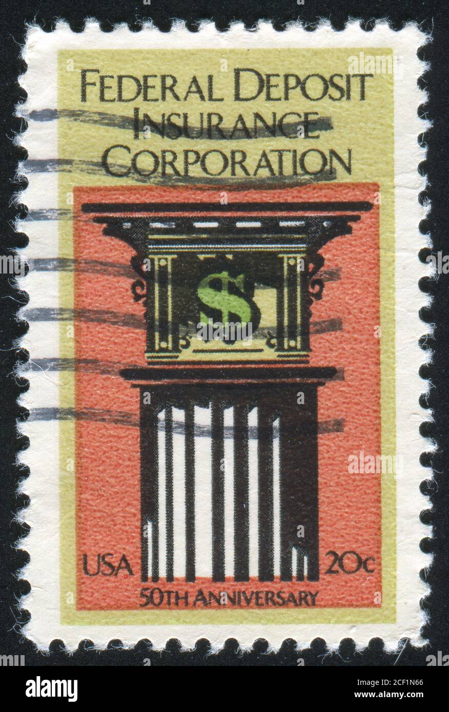 USA - UM 1984: Stempel gedruckt von den Vereinigten Staaten von Amerika, zeigt Symbol von Dollar und Säule, um 1984 Stockfoto