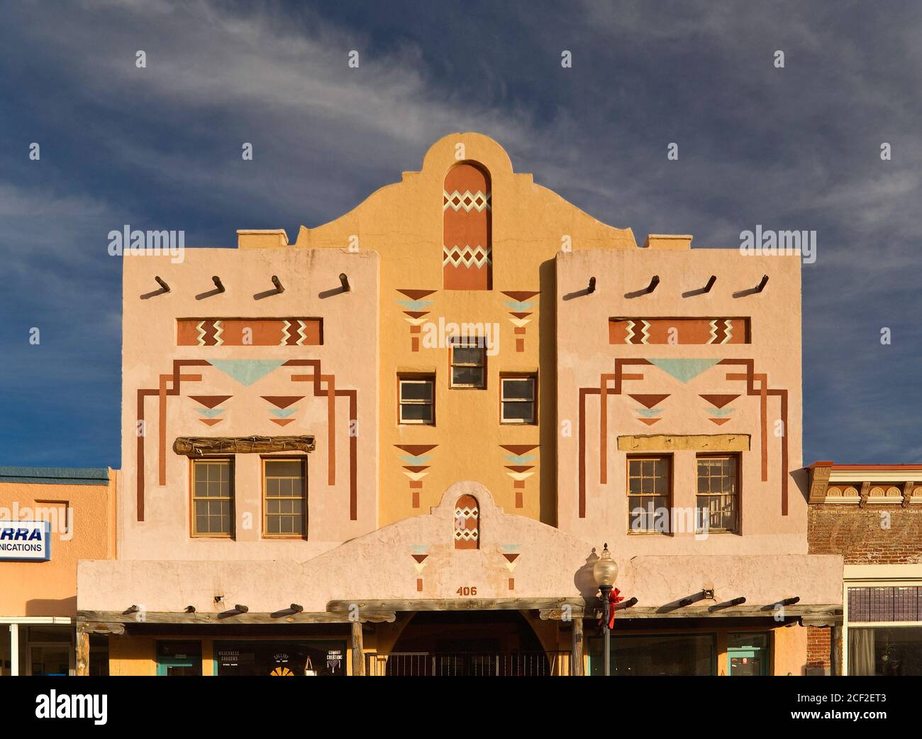 El Sol Theatre, 1934, historisches Kinogebäude mit Motiven inspiriert von indischen Designs in der Bullard Street in Silver City, New Mexico, USA Stockfoto