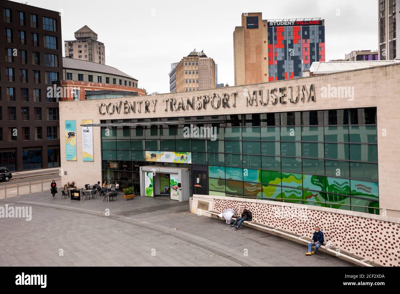 Großbritannien, England, Coventry, Hales Street, Millennium Place, Transport Museum Gebäude Stockfoto