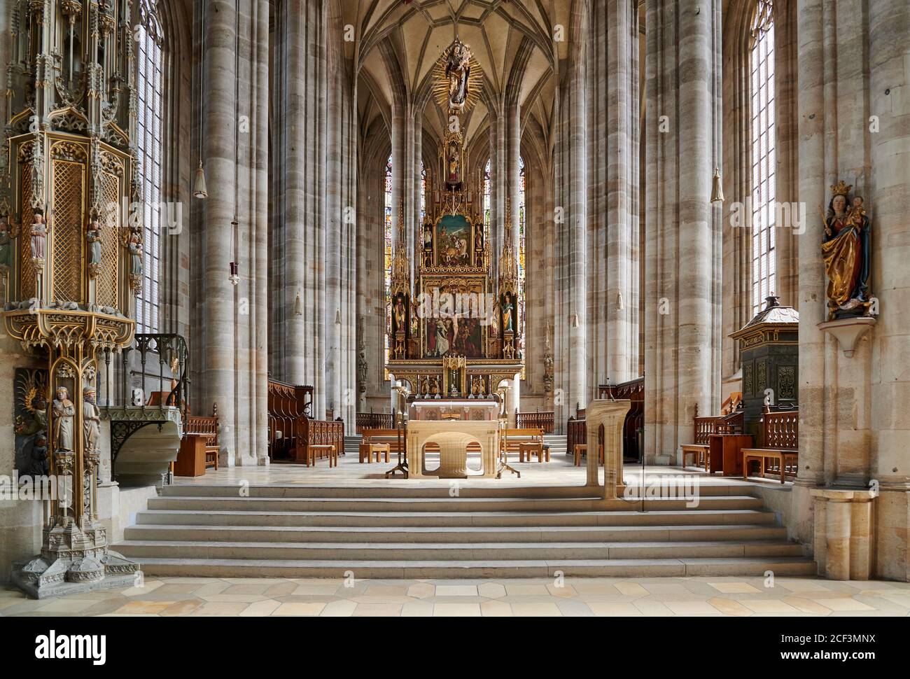 Innenaufnahme der Kirche Münster St. Georg, Mittelfranken, Bayern, Deutschland Stockfoto