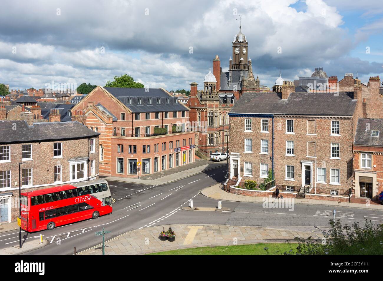 Blick auf die Stadt vom Clifford's Tower, Clifford Street, York, North Yorkshire, England, Großbritannien Stockfoto