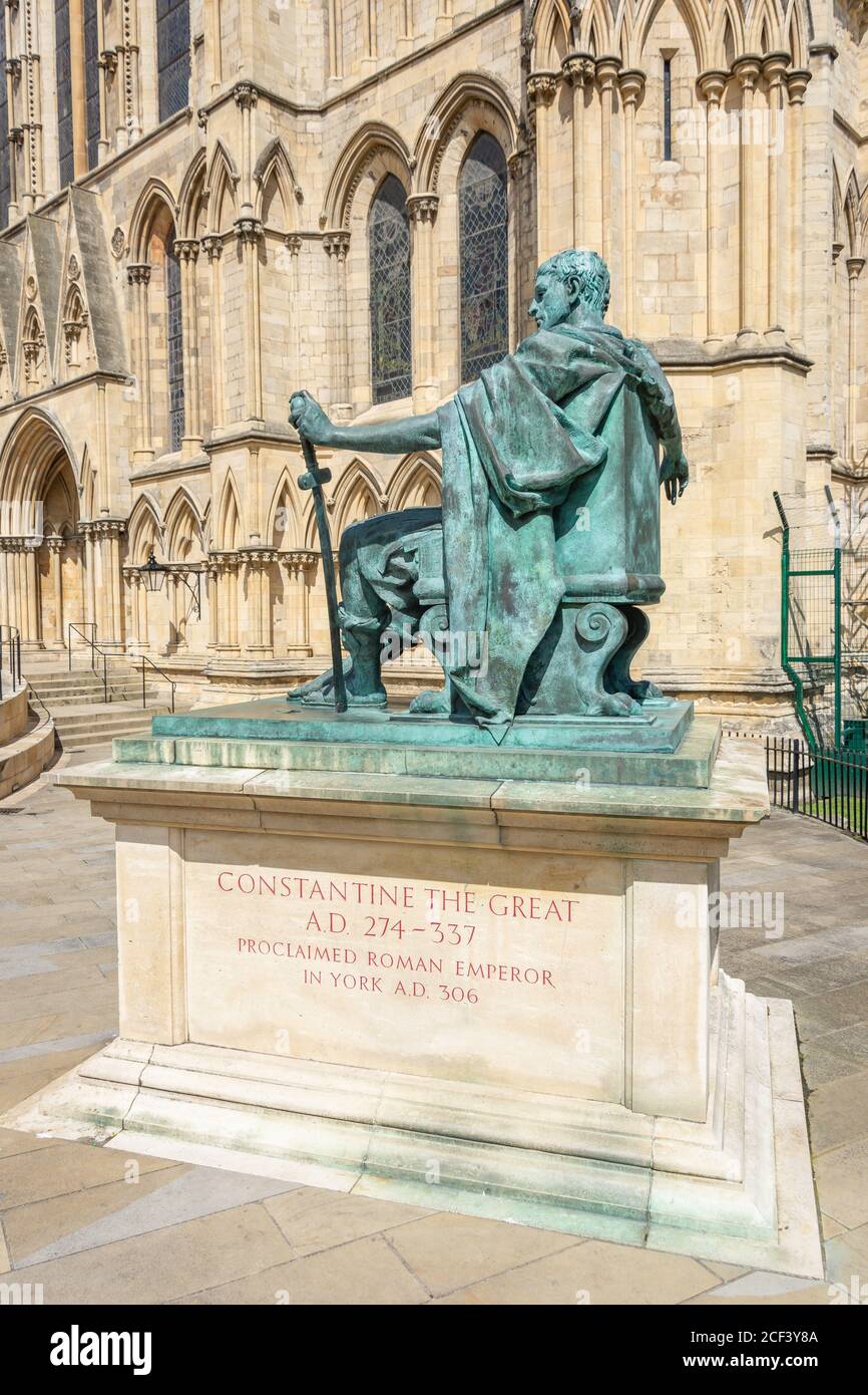 Kaiser Konstantin die große Statue vor der York Cathedral, York, North Yorkshire, England, Vereinigtes Königreich Stockfoto