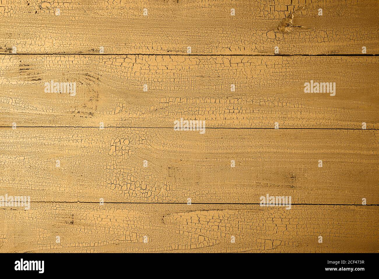 Sehr detaillierte alte natürliche Holzplanken mit Rissen in Honig Senf Farbe getönten. Texturierter Hintergrund mit Kopierbereich. Blick von direkt oben. H Stockfoto