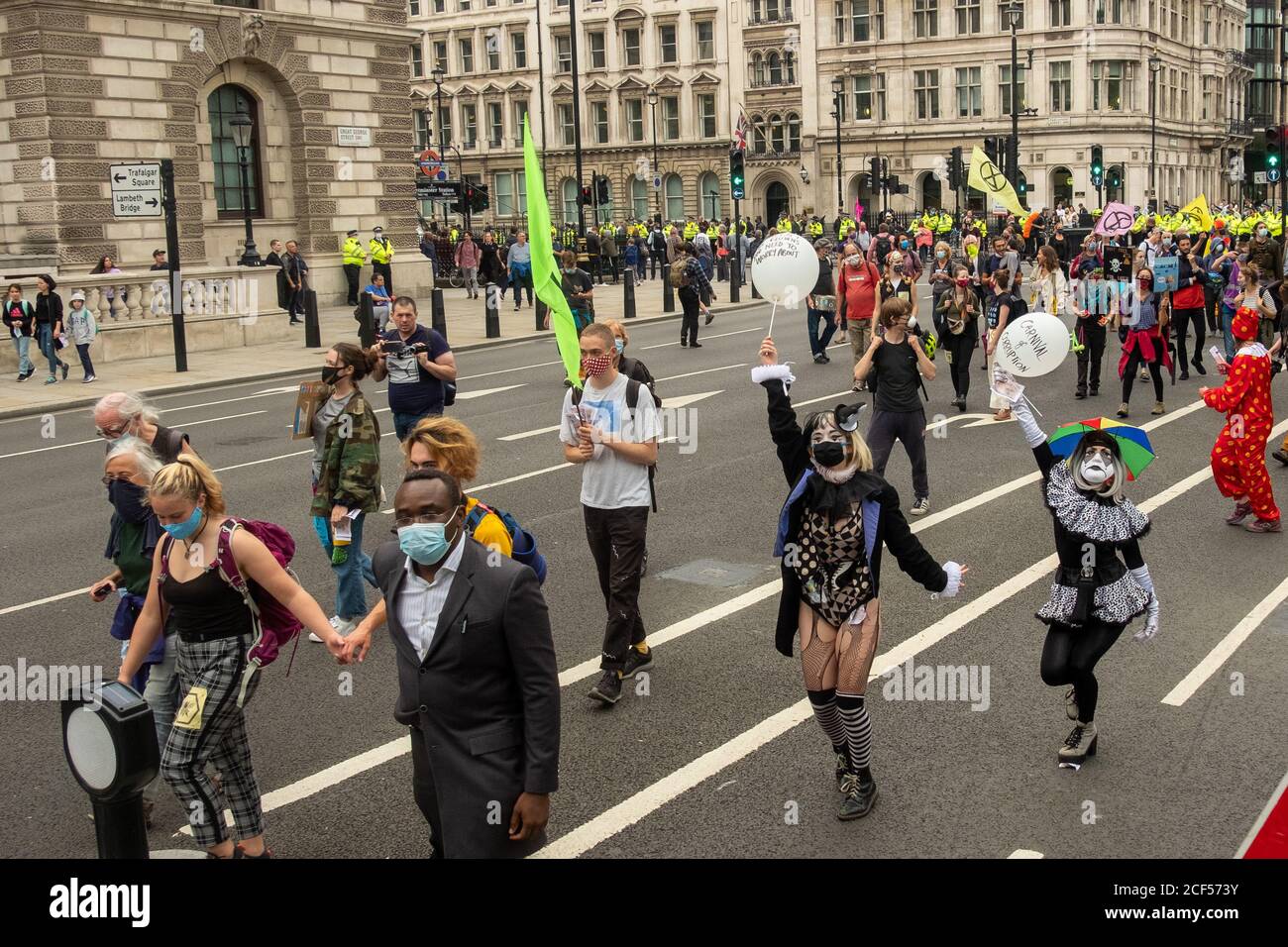 London - September 2020: Extinction Rebellion protestiert im Zentrum Londons, die sich für Fragen des Klimawandels einsetzen Stockfoto