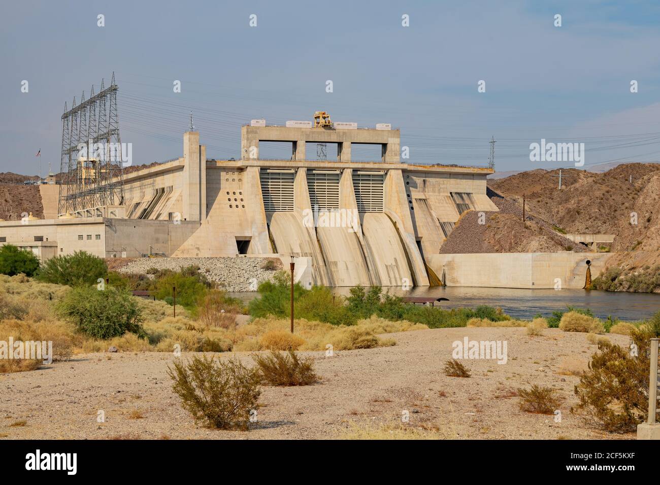 Sonnige Sicht auf den Davis Dam in Arizona, USA Stockfoto