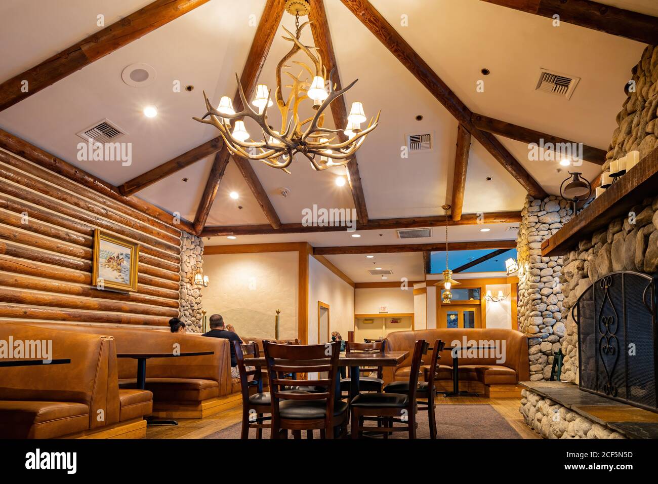 Laughlin, 22. AUGUST 2020 - Blick von innen auf ein Restaurant im amerikanischen Stil Stockfoto