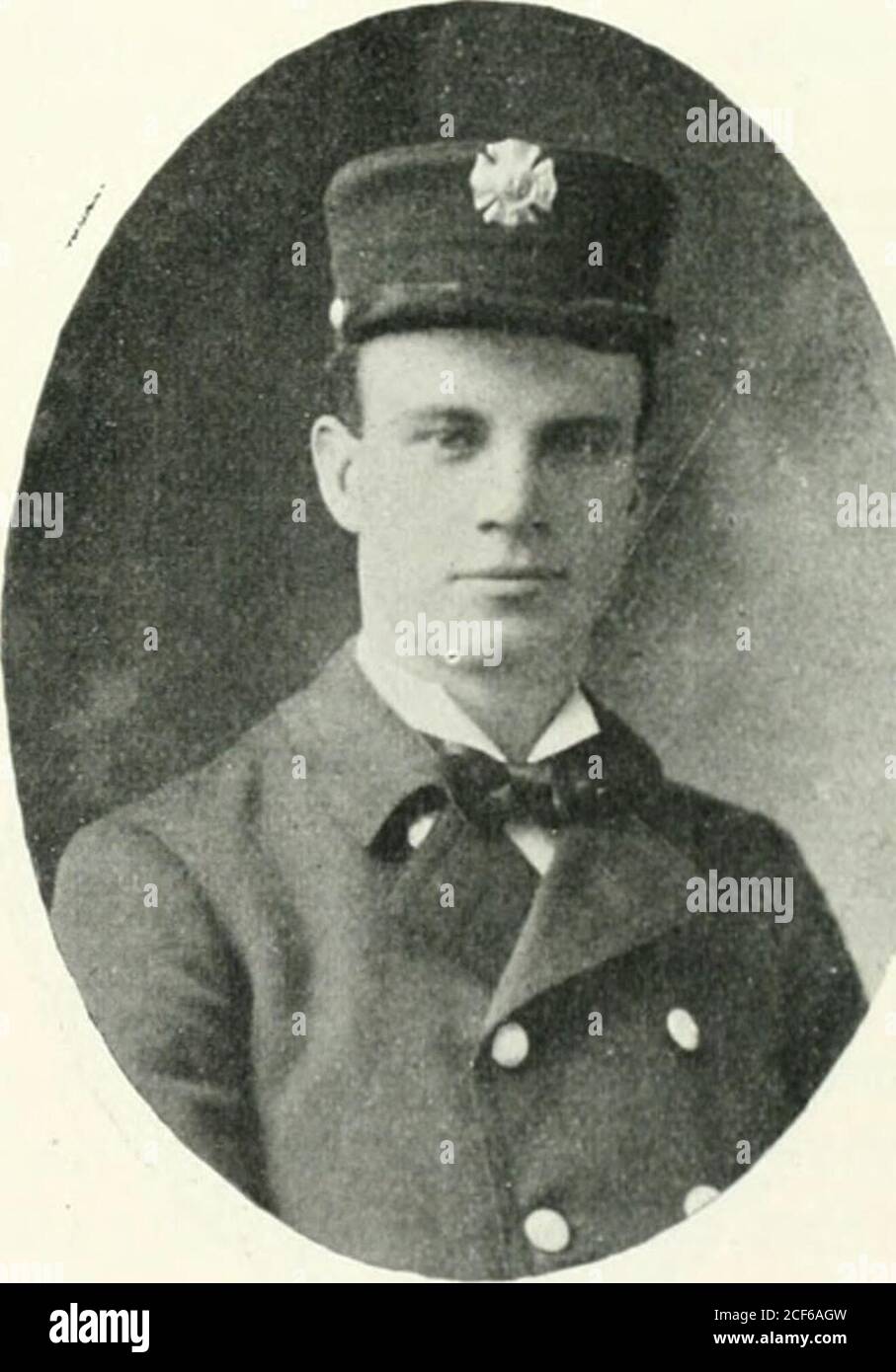 . The Exempt Firemen of San Francisco; ihre einzigartige und gallante Platte. Geboren am 24. Mai 1872. Das Unternehmen hat einen großen Rekord für die Bekämpfung der zahlreichen Mitsprachender der letzten 34 Jahre. Viele Jahre lang, in den frühen Tagen, reagierte sie auf den ersten Alarm für den größten Teil der Gottheit. Von den jüngsten Reifen gab es im Baldwin Hotel den Signaldienst ab, als erste Firma, die Wasser absaugt, und als letzte, die abreisen musste, nach sechzehn Stunden kontinuierlicher und Abgasarbeiten. Es verband ihre Streams mit dem Wasserturm, um den Turm zu erhöhen, und führte einen anderen Strom in die Rückseite des Stockfoto
