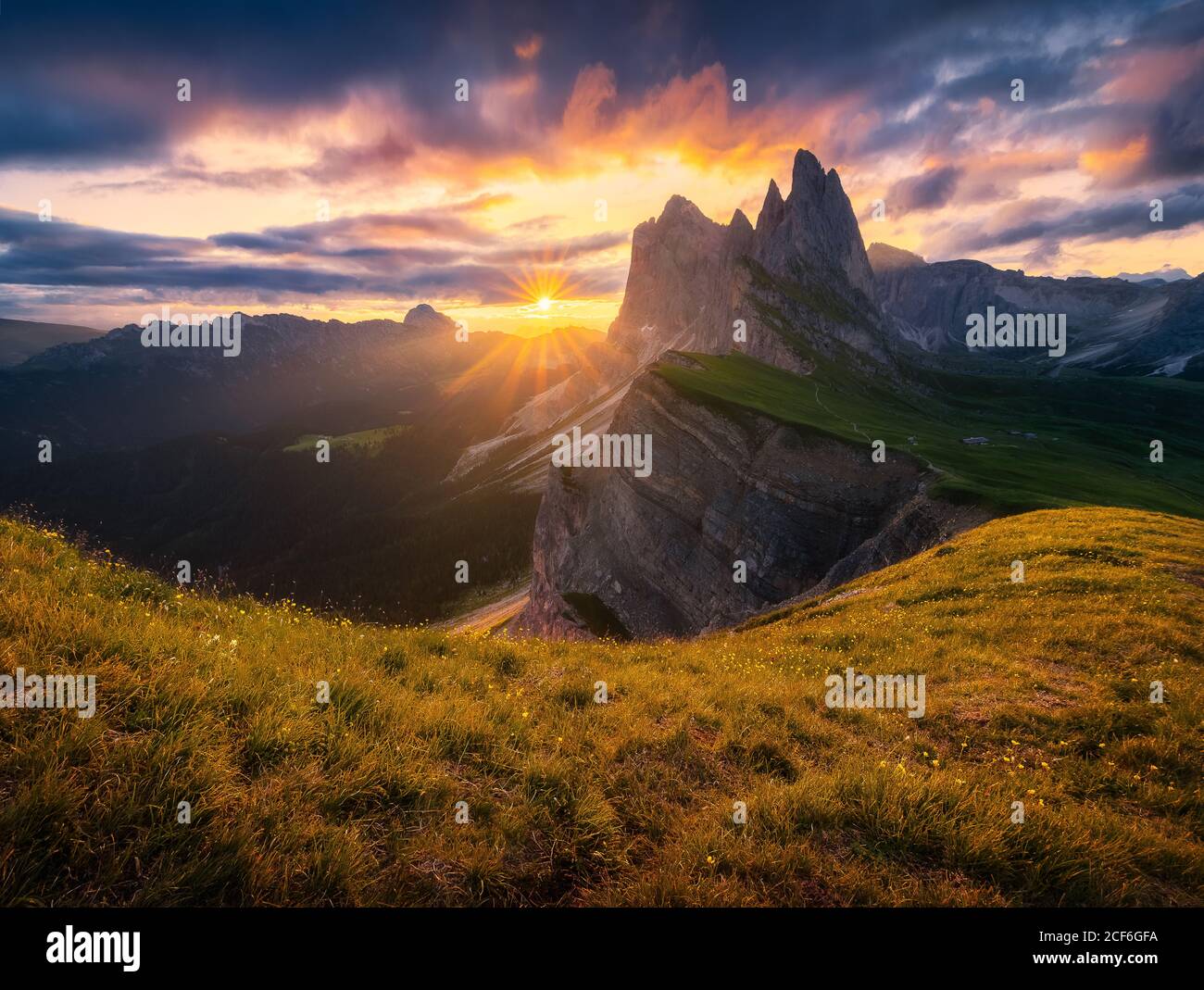 Spektakuläre Aussicht auf die Dolomiten Seceda in Italien Stockfoto