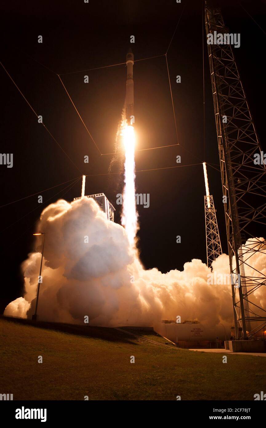 Cygnus Orbital ATK OA-6 auf einem ULA Atlas V Rocket startet ab Pad 41 auf der Cape Canaveral Air Force Station (CCAFS). Stockfoto