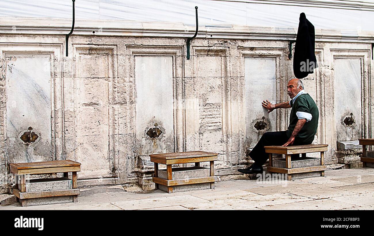 Sich vor dem Gebet reinigen Stockfoto