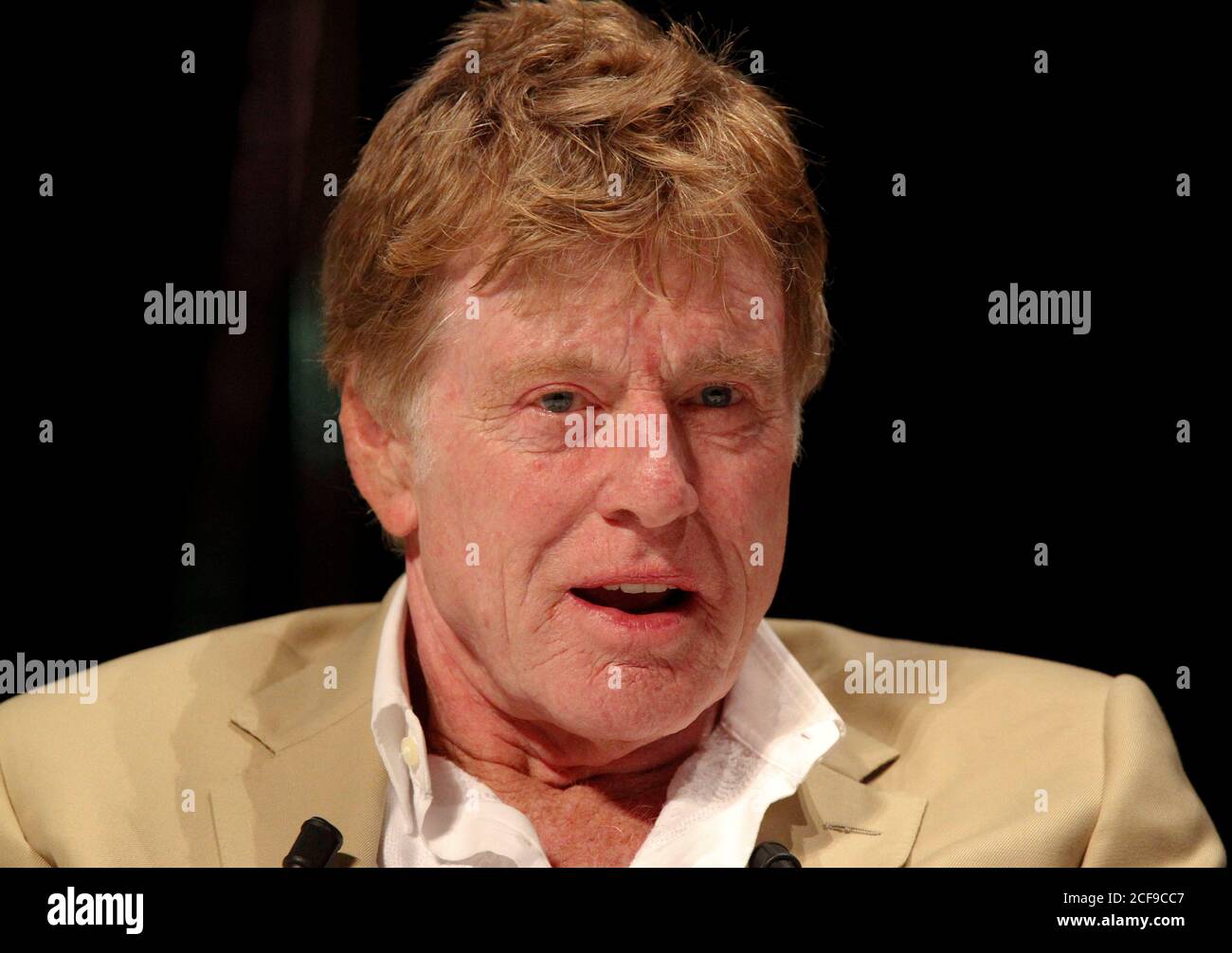 Cannes, Frankreich - 21. Juni 2011: Cannes Lions International Festival of Creativity mit Schauspieler Robert Redford, Schauspieler, Hollywood, Lion, Awards, Award, Palais des Festivals, Film, Film, Kino, Verwendung weltweit Stockfoto