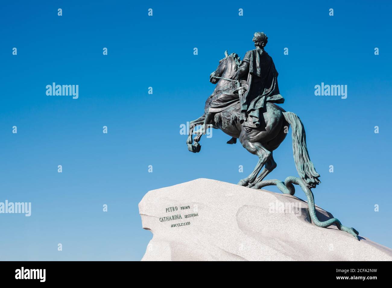 Das bronzene Reiterdenkmal, das Peter dem Rost, dem berühmten russischen Zaren und Kaiser gewidmet ist Stockfoto