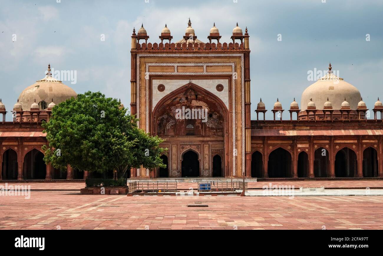 Fatehpur Sikri, Indien - September 2020: Ansicht der Jama Masjid Moschee in Fatehpur Sikri am 4. September 2020 in Uttar Pradesh, Indien. Stockfoto