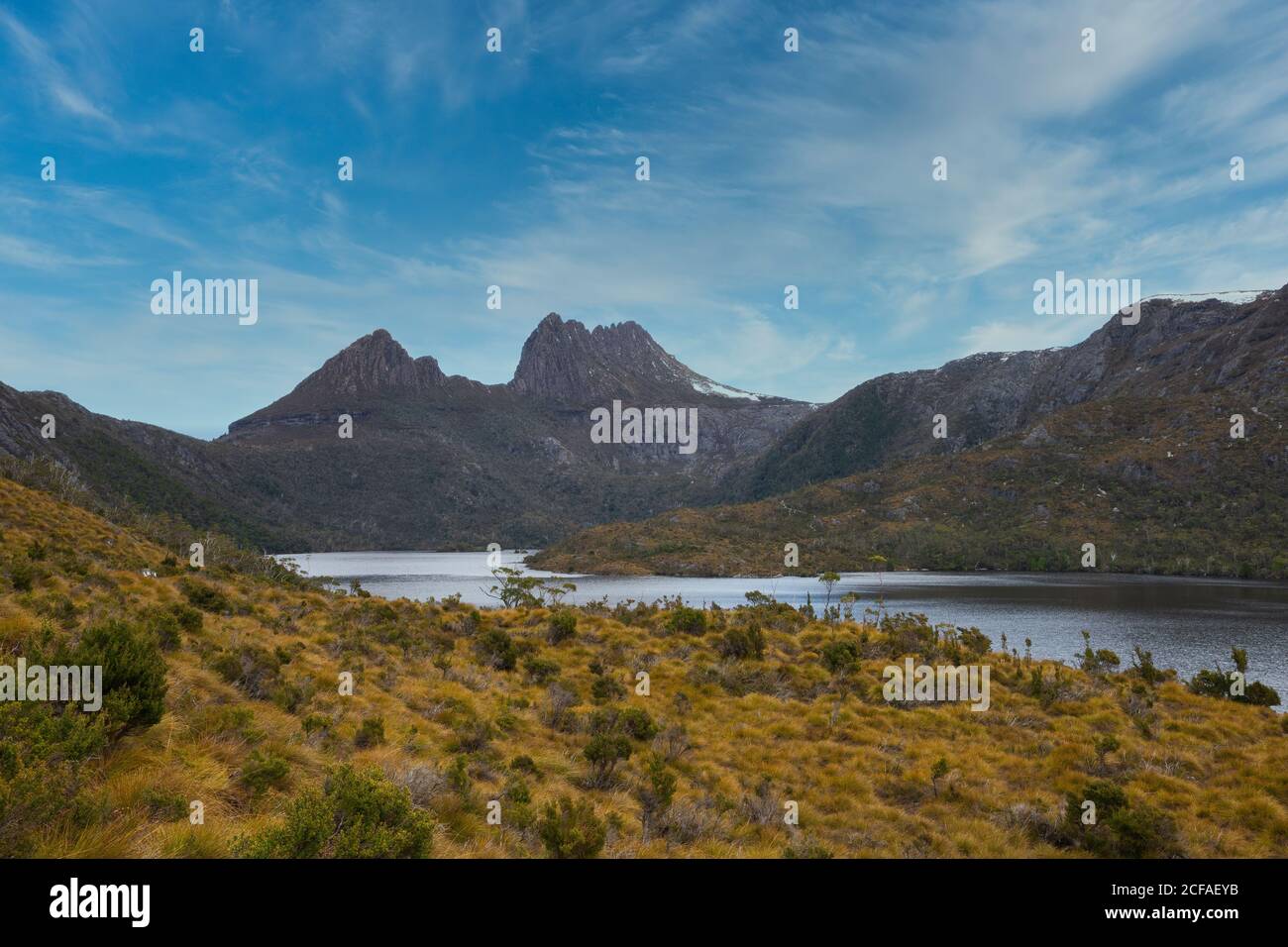 Der ikonische Dove See - mit dem Creadle Mountain am Hintergrund Stockfoto