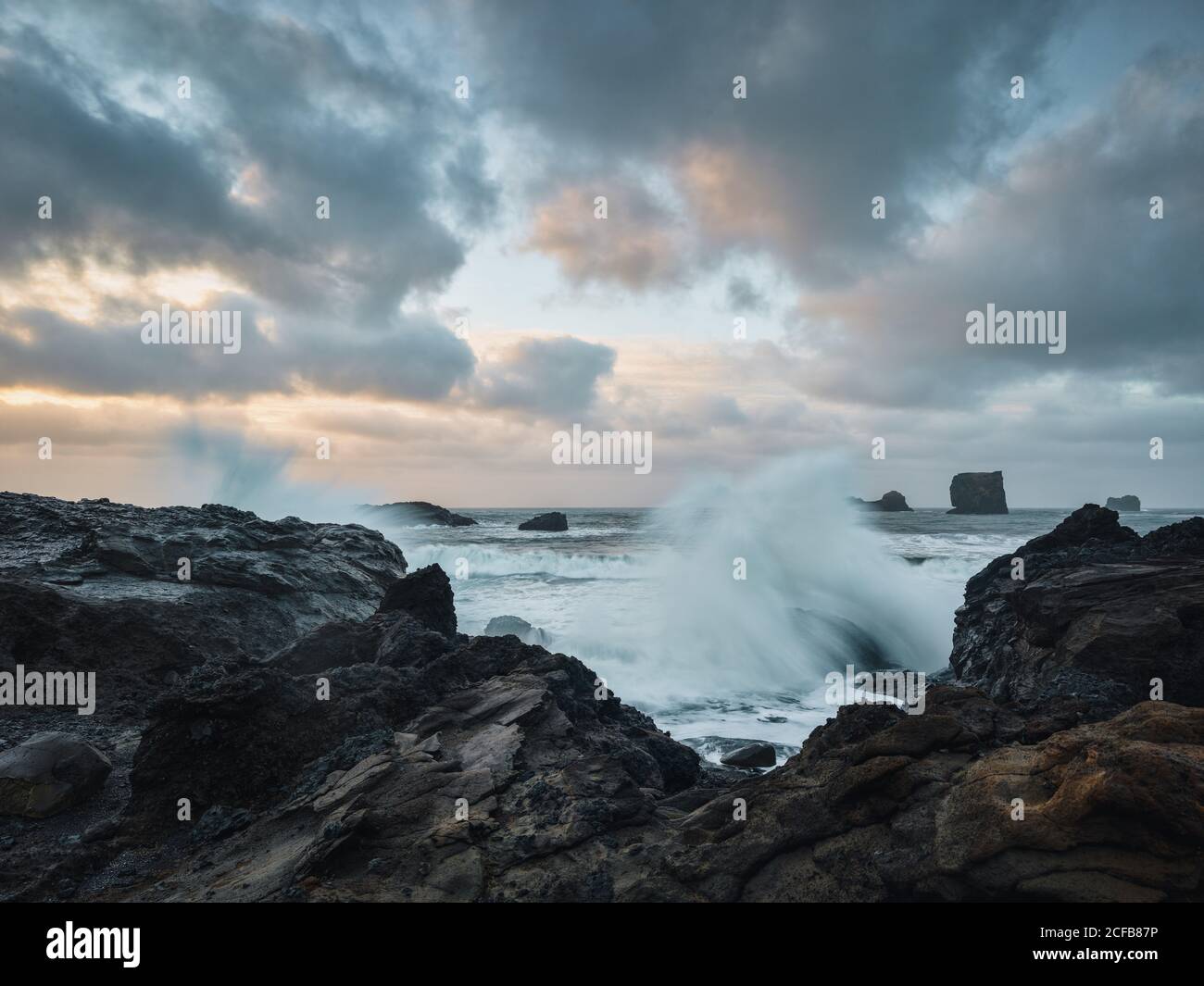 Kirkjufjara Beach, Dyrhólaey, Vík í Mýrdal, Mýrdalur, Sudurland (Suðurland), Island, Nordatlantik, Atlantik (Atlantik) Stockfoto