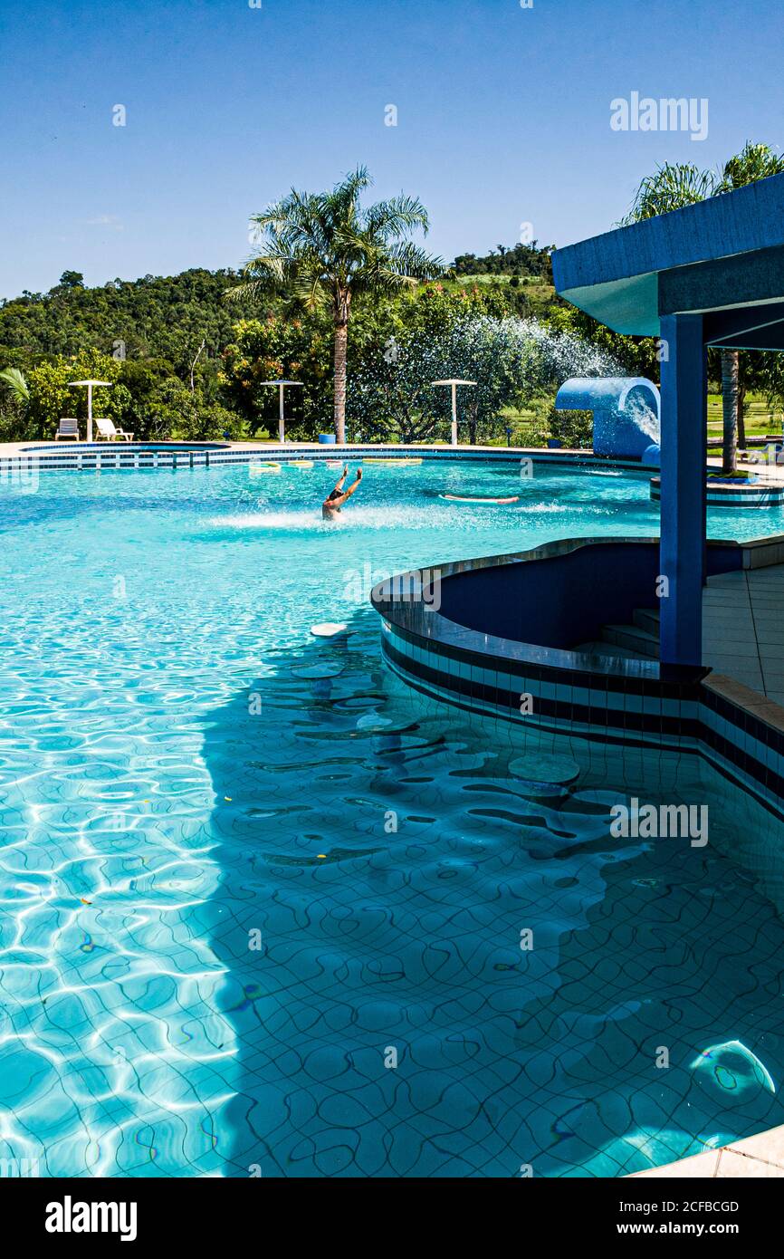 Swimmingpool im Pratas Termas Hotel. Sao Carlos, Santa Catarina, Brasilien. Stockfoto