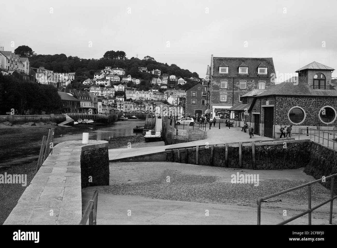 Blick auf den inneren Hafen von Looe Stockfoto