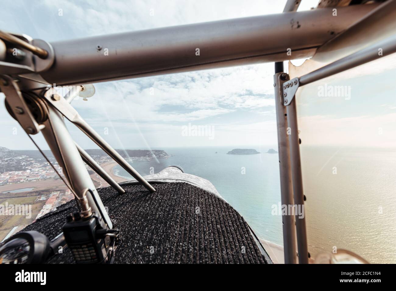 Luftaufnahme aus dem Cockpit eines kleinen Flugzeugs Stockfoto