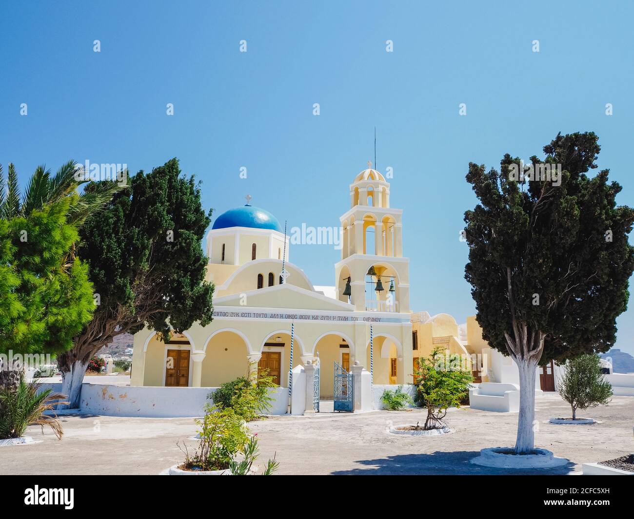 St. George Kirche in Oia Santorini Griechenland Stockfoto