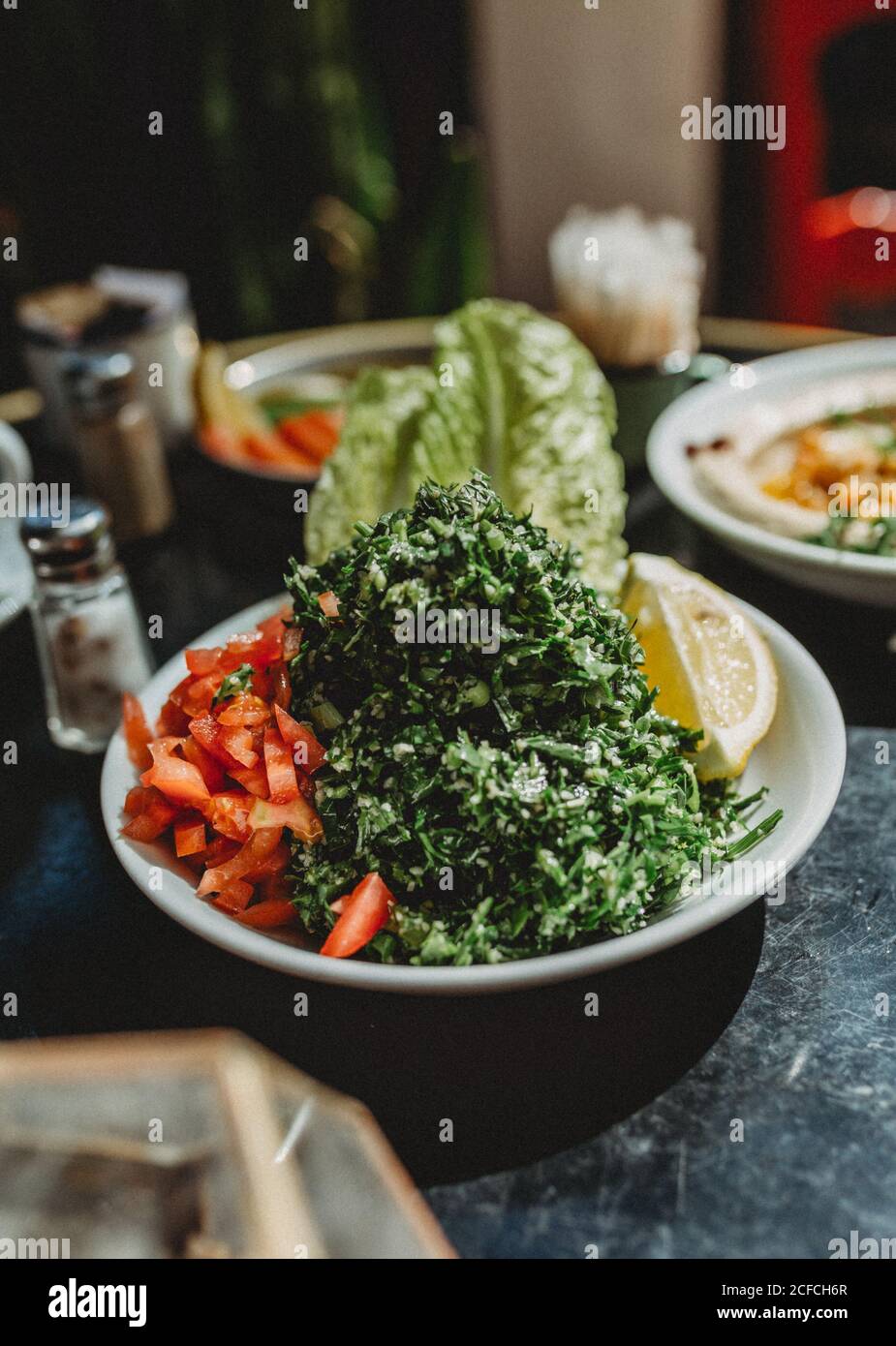 Salat in einer Schüssel Stockfoto