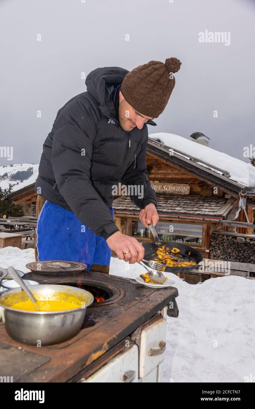 Italien, Südtirol, Trentino-Südtirol, Dolomiten, Seiser Alm, Seiser Alm, Mont Seuc, Schlerngebiet, Gostner Schwaige, Gourmetküche, Franz Stockfoto