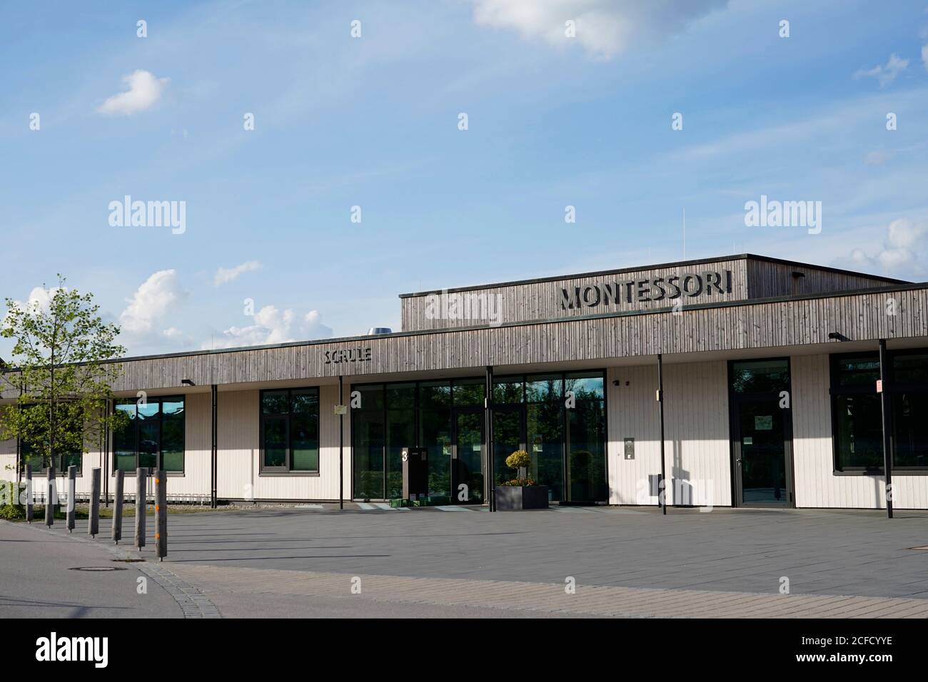 Deutschland, Bayern, Oberbayern, Altötting, Altötting, Montessori-Schule, draußen Stockfoto