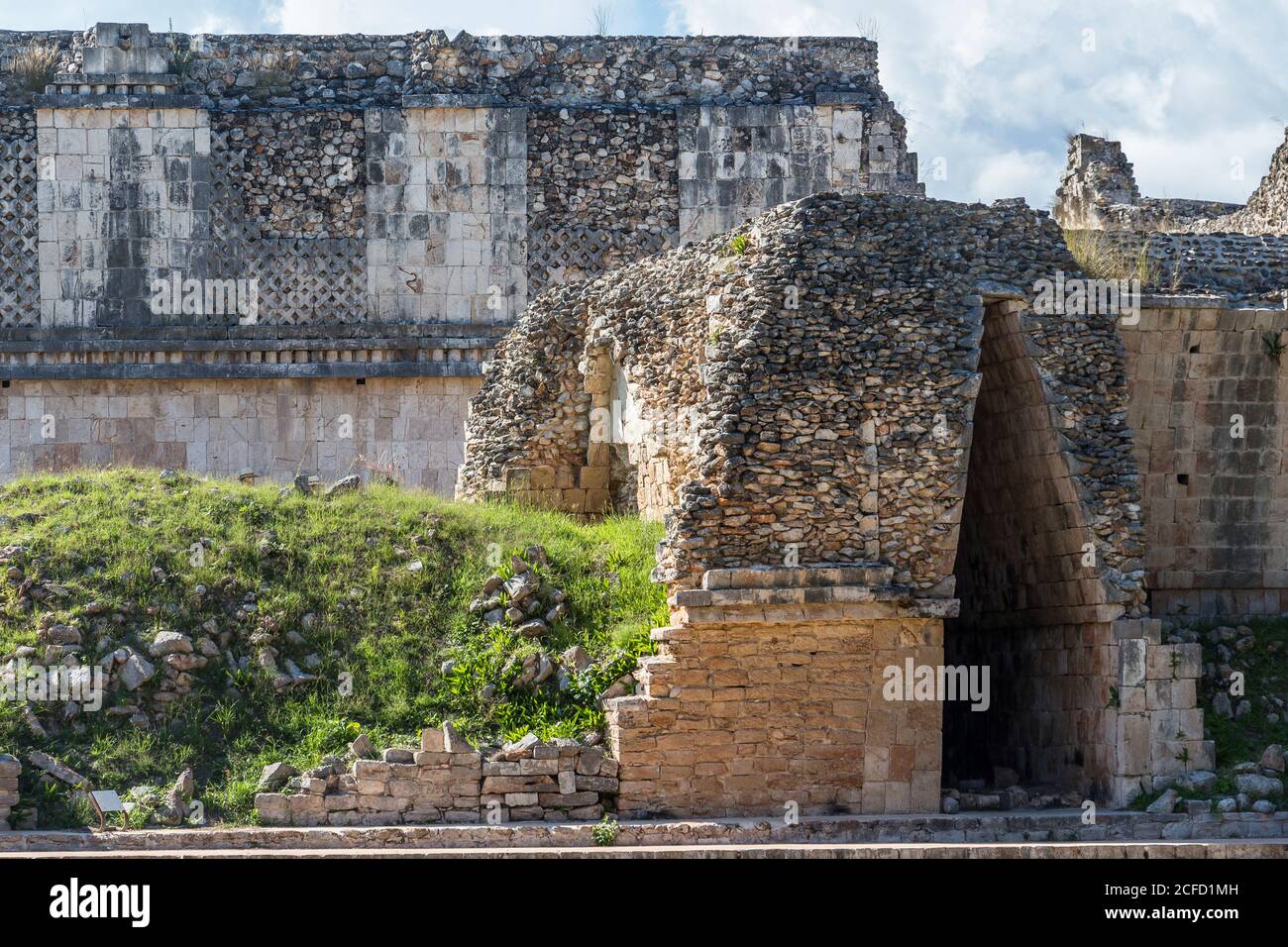 Ausgrabungen auf dem Gelände der antiken Maya-Stadt Uxmal, Yucatan, Mexiko Stockfoto