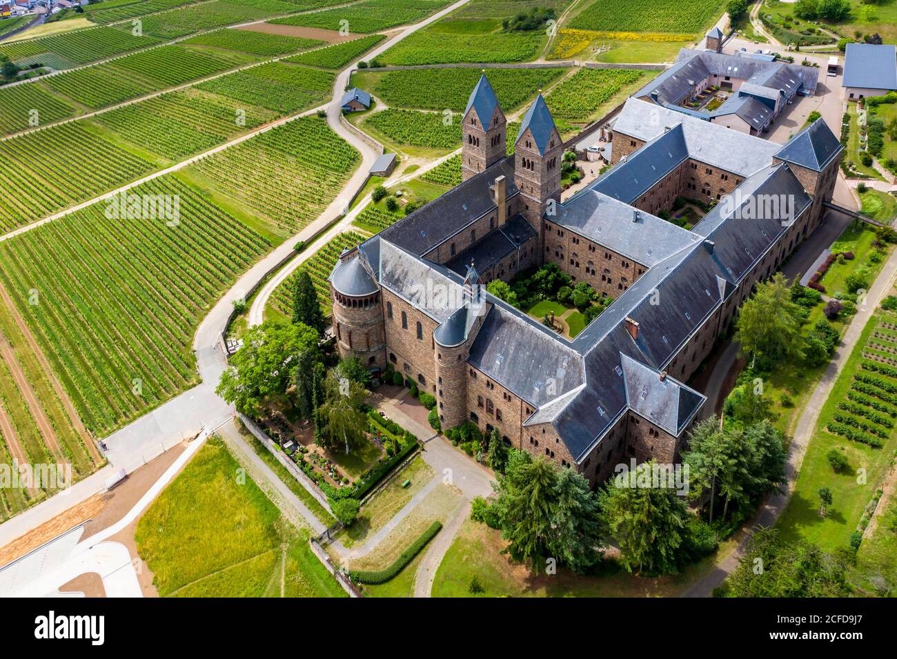 Luftaufnahme, Abtei St. Hildegard, Benediktinerabtei, Eibingen bei Rüdesheim, Diözese Limburg, Hessen, Deutschland Stockfoto