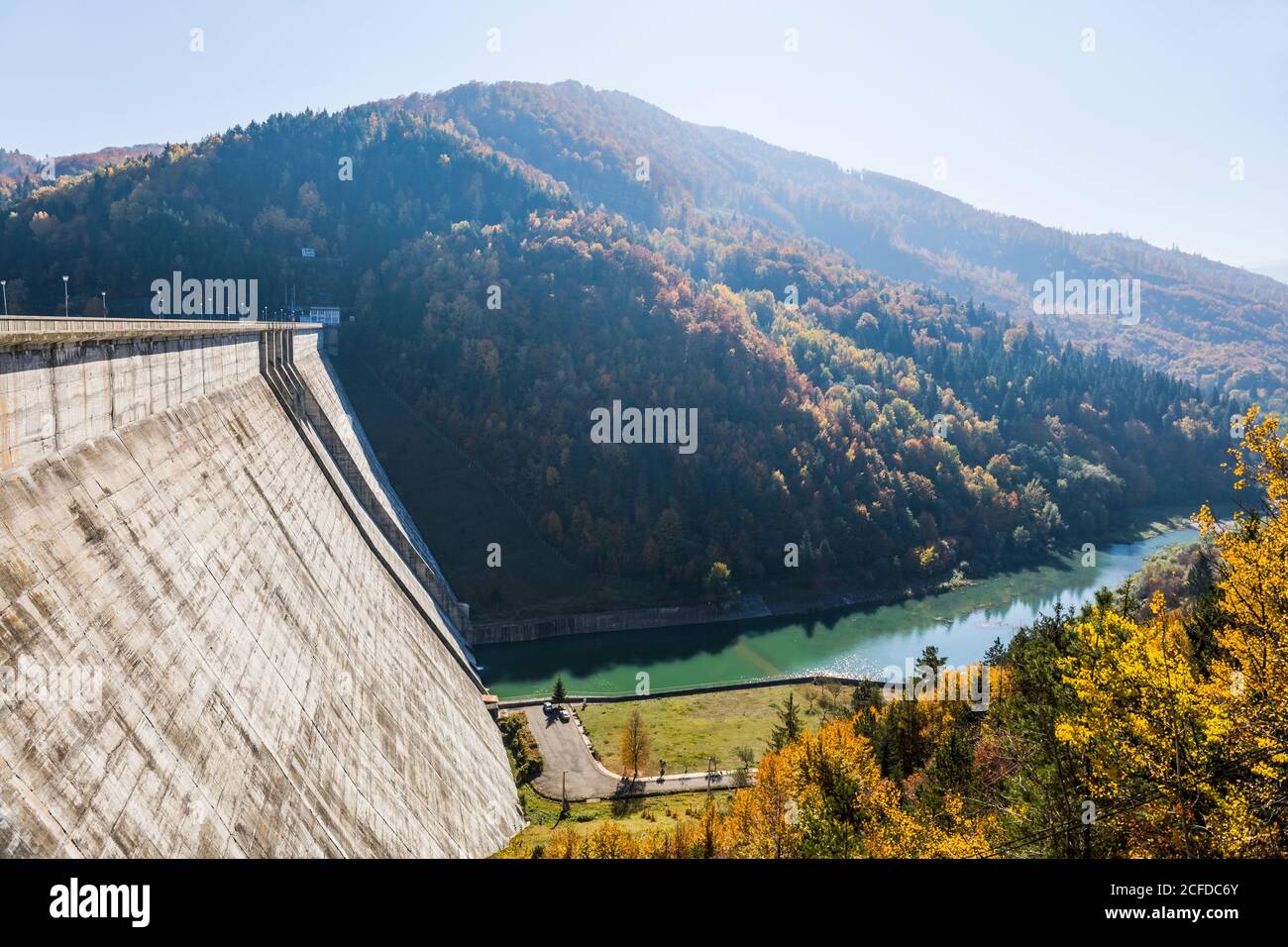 Rumänien, Siebenbürgen, Fagaras-Gebirge, Staudamm Stockfoto