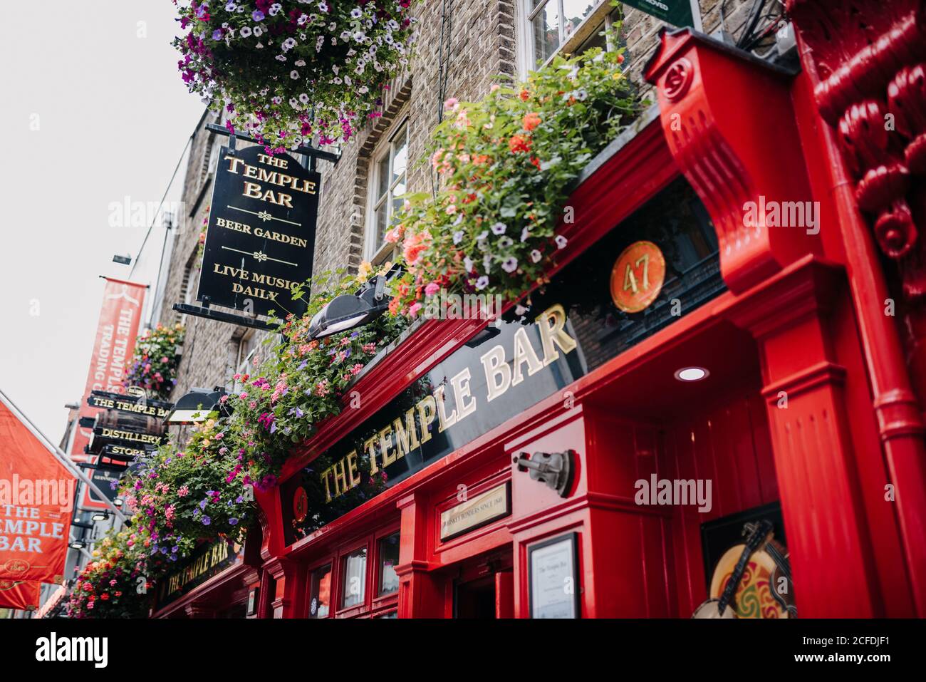 Dublins berühmter Temple Bar Pub im Viertel Temple Bar in Dublin, Irland Stockfoto