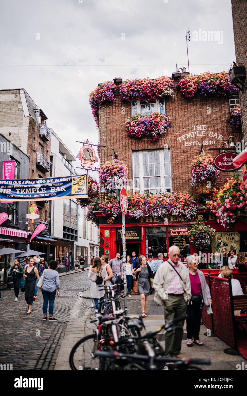 Dublins berühmter Temple Bar Pub im Viertel Temple Bar in Dublin, Irland Stockfoto