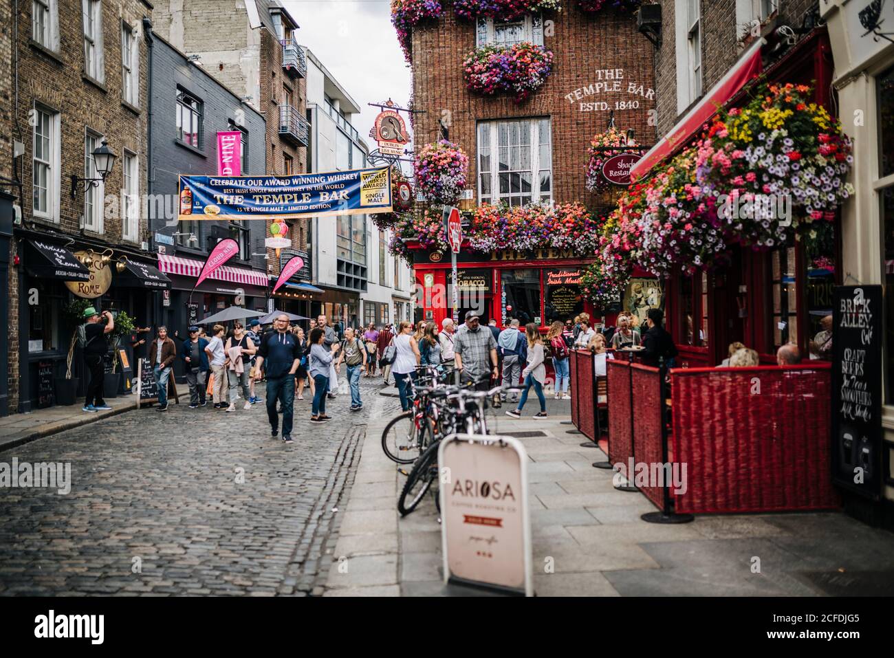 Dublins berühmter Temple Bar Pub im Viertel Temple Bar in Dublin, Irland Stockfoto