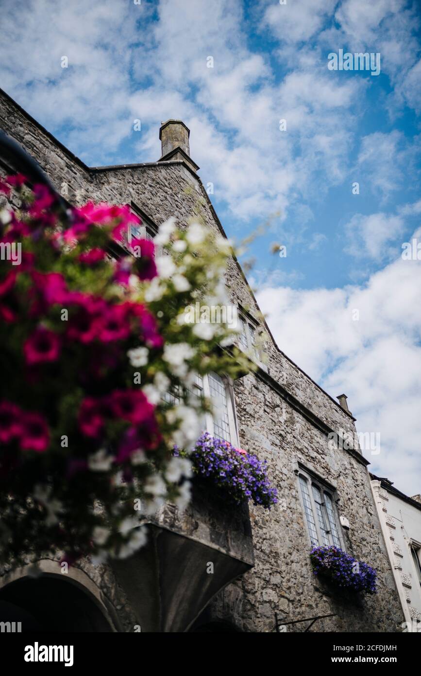 Graue Steinfassade von Rothe House, Kilkenny, Irland Stockfoto