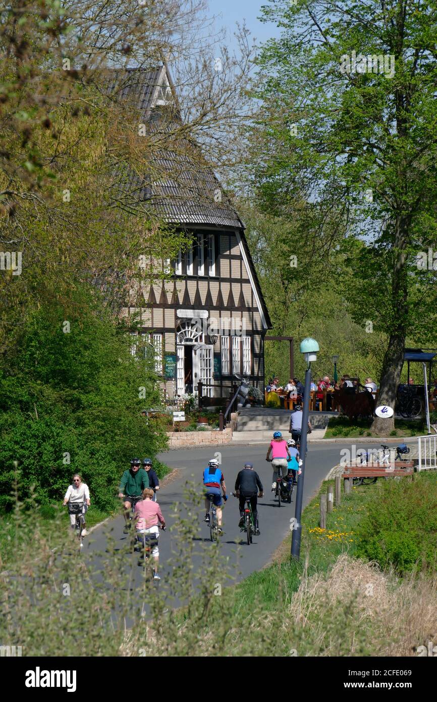 Ausflugsrestaurant Landhaus Kuhsiel mit Schleuse bei Wümmedeich im