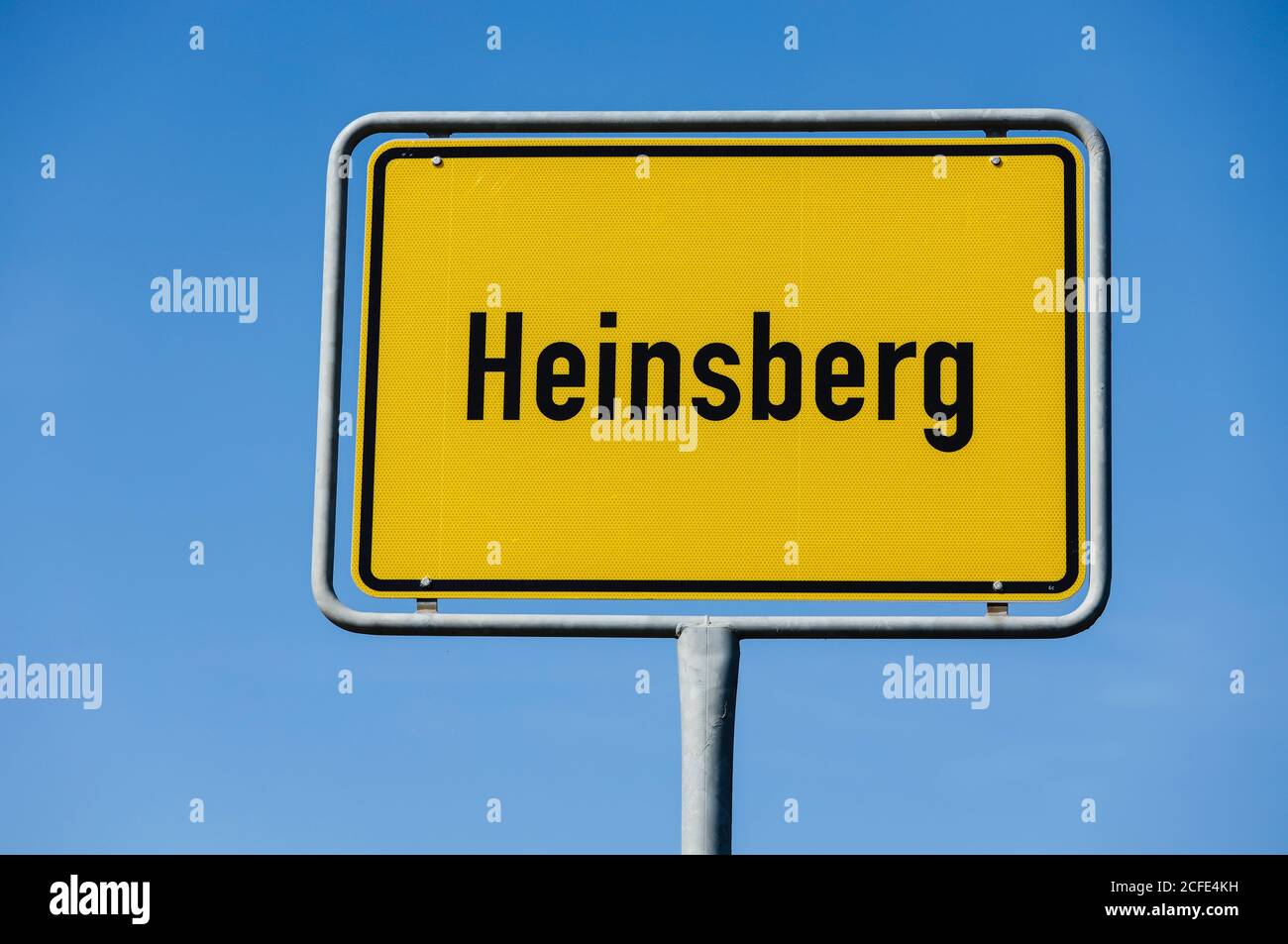 Heinsberg Ortsschild, Heinsberg ist das erste deutsche Epizentrum der Koronaepidemie, Heinsberg, Nordrhein-Westfalen, Deutschland Stockfoto
